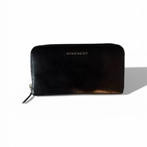 Givenchy Elegant Black Zip Wallet